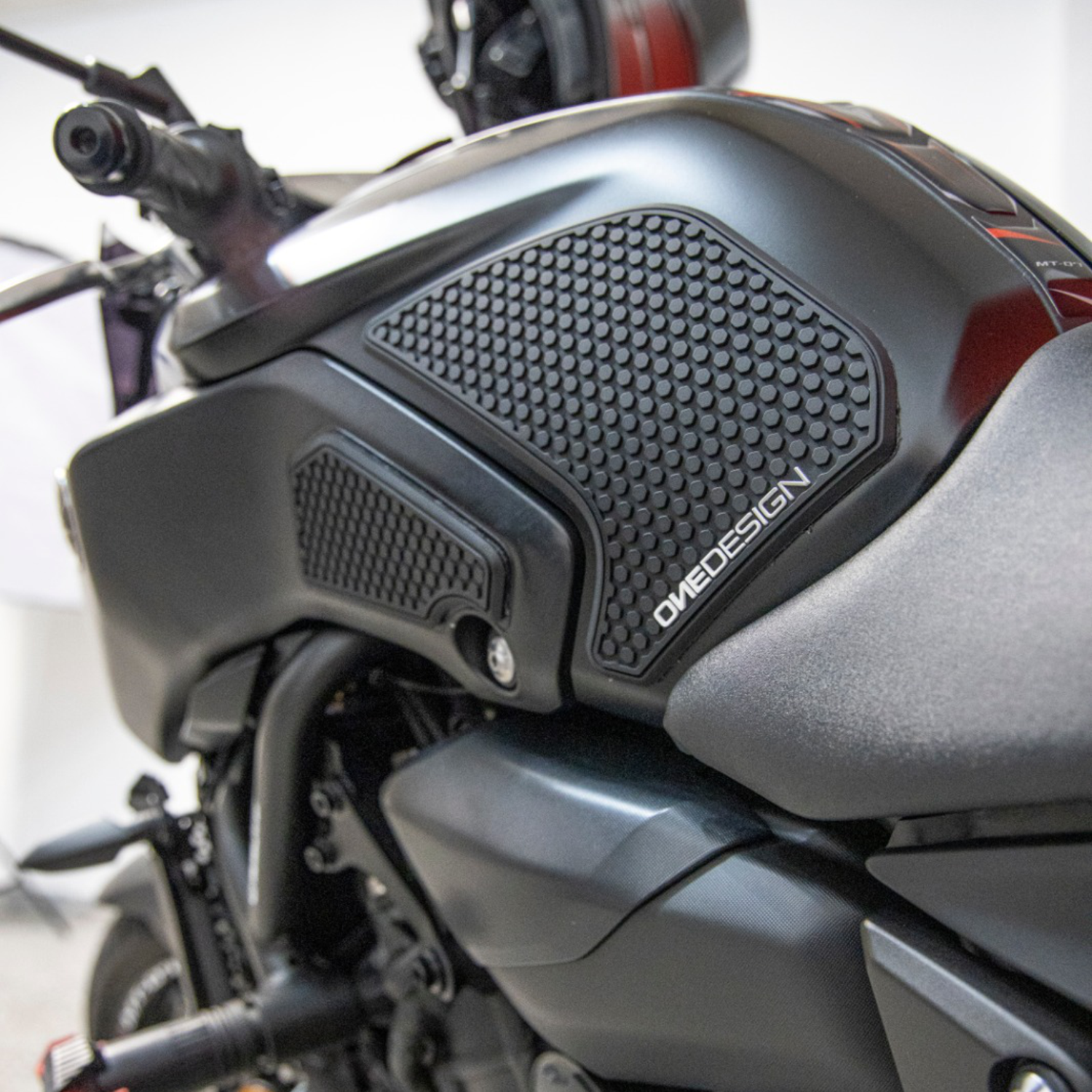 Протектор за резервоар YAMAHA MT-07 2018-2020г. BLACK - Image 4